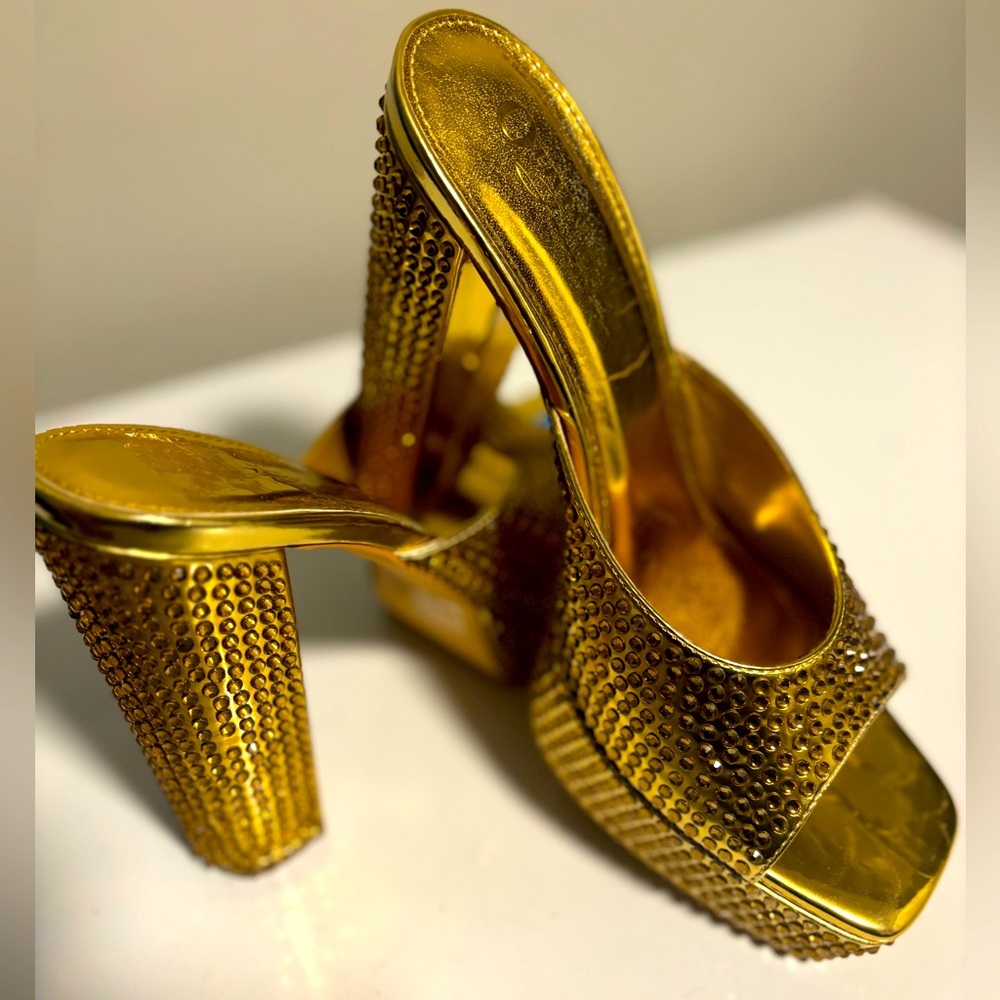 EUC GOLD RHINESTONE EMBELLISHED HEELS